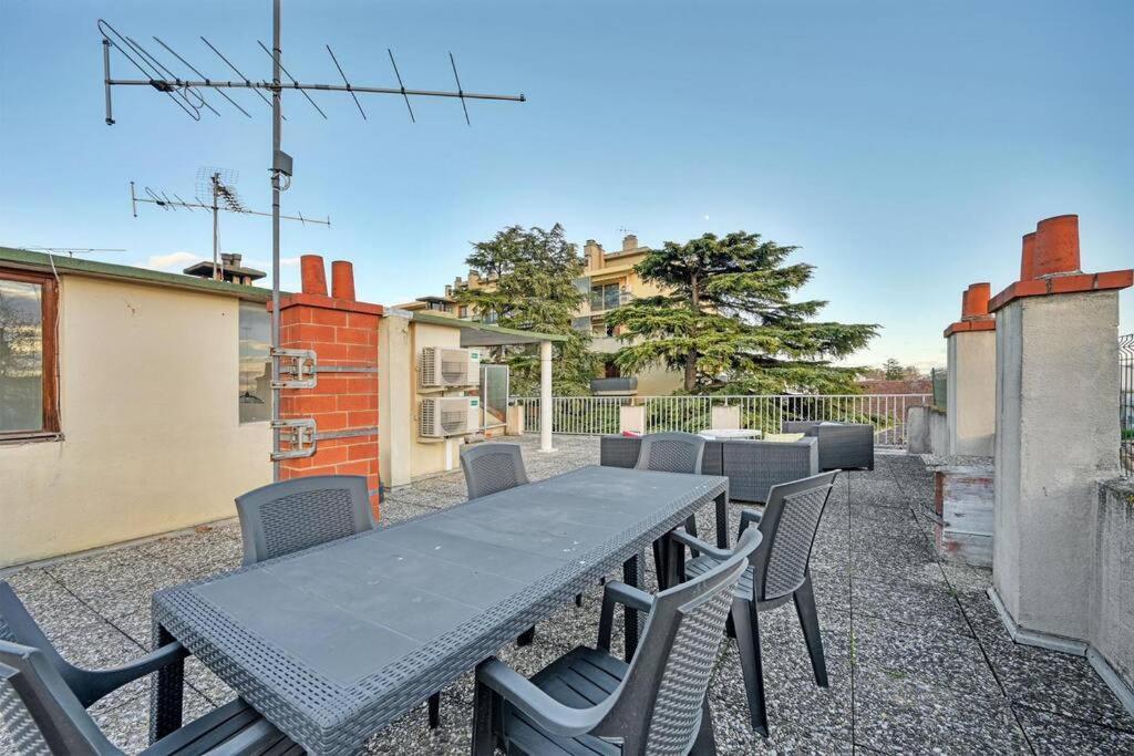 The Rooftop - Ac Clim - Wi-Fi - Parking Gratuit Dans La Rue Aviñón Exterior foto
